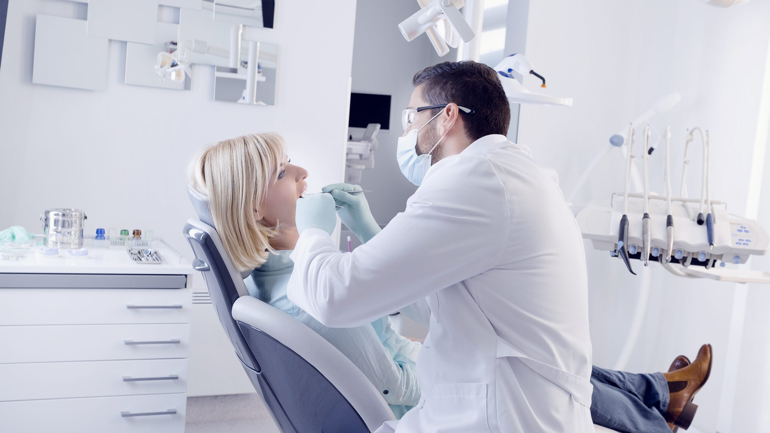 Dentist in Dover, FL